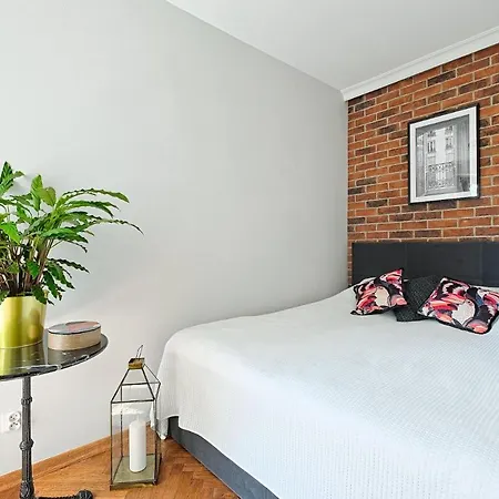 Old Town - Sapiezynska